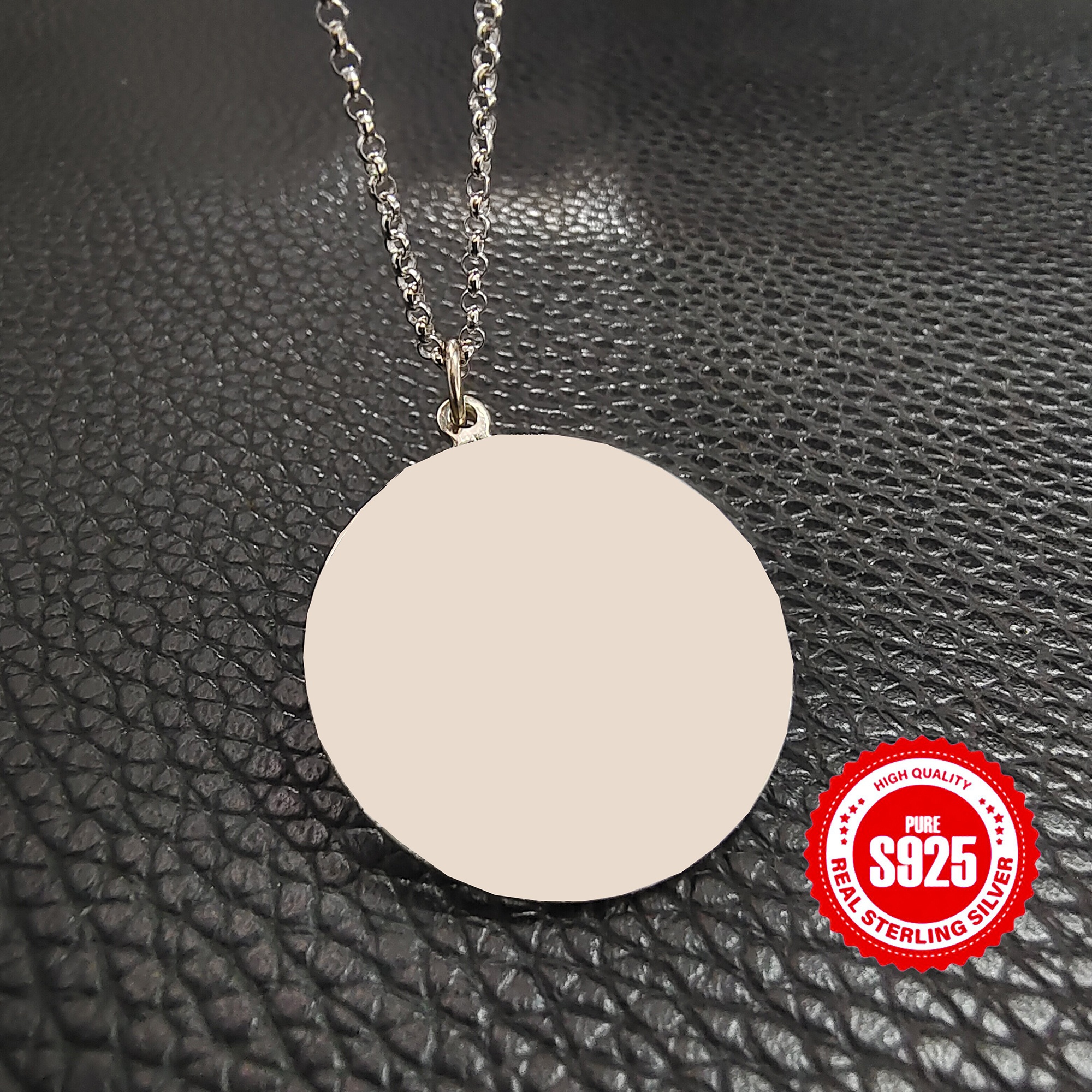 Customized 925 Silver Round Pendant Necklace with Engraved Pet Photos